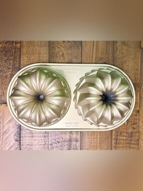 Nordic Ware Classic Bundt Duet Pan Gold Cast Aluminum 5-Cup
